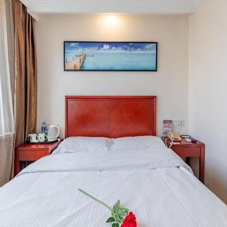 Greentree Inn Liaoning Dalian Development Zone Jinma Road Pedestrian Street Express Hotel المظهر الخارجي الصورة