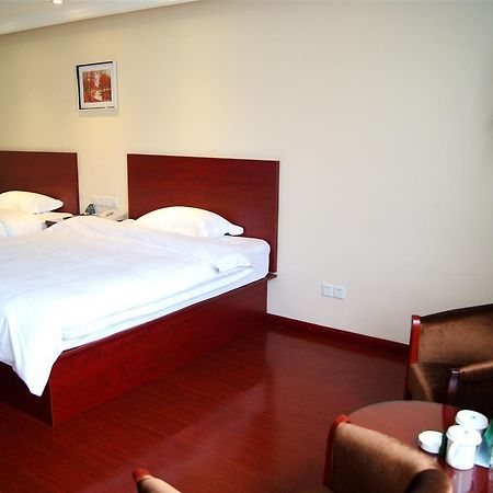 Greentree Inn Liaoning Dalian Development Zone Jinma Road Pedestrian Street Express Hotel المظهر الخارجي الصورة