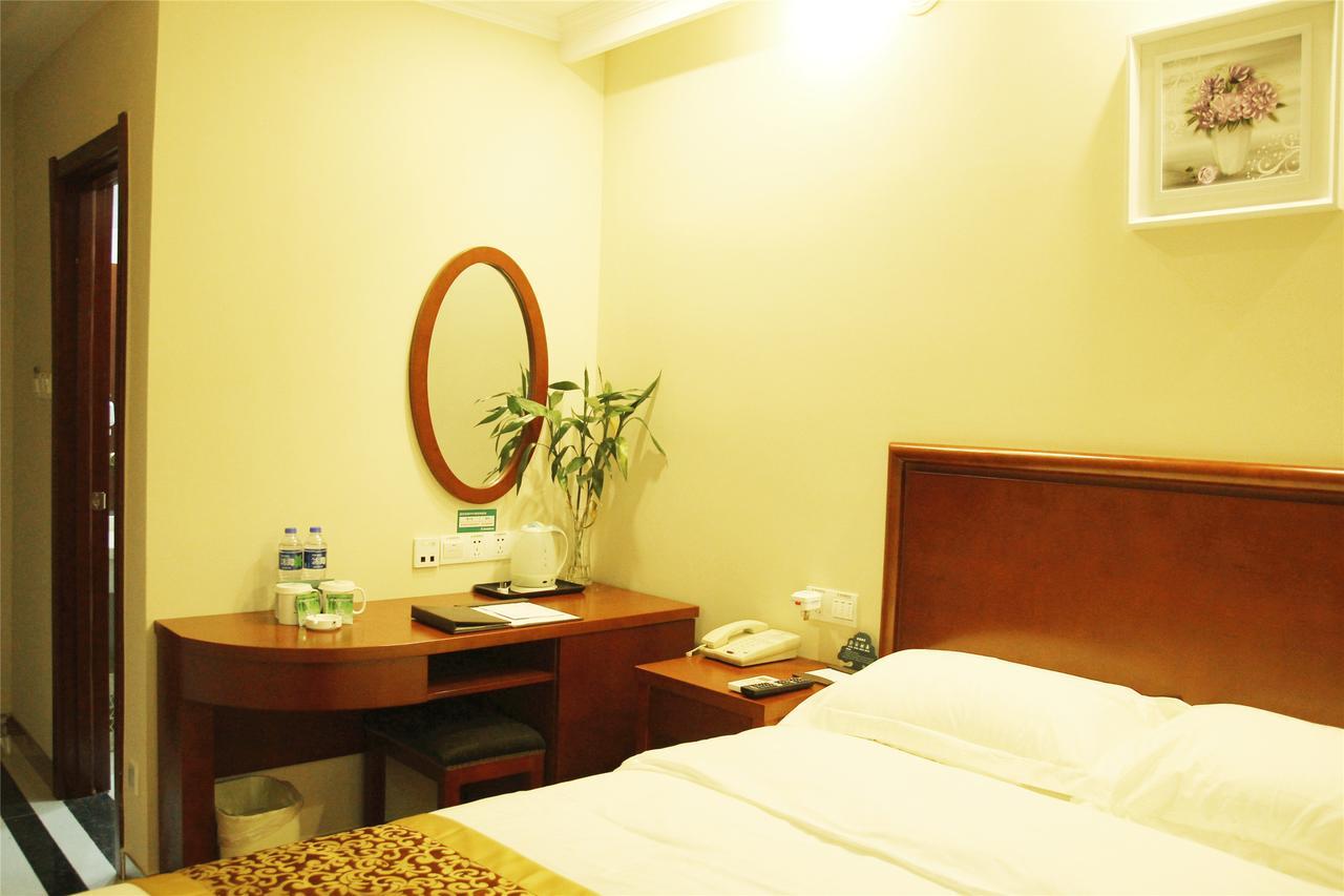 Greentree Inn Liaoning Dalian Development Zone Jinma Road Pedestrian Street Express Hotel المظهر الخارجي الصورة